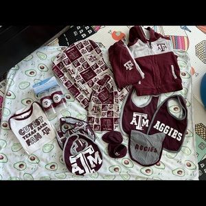 Lot of Texas A&M baby items